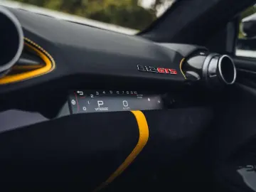 812 GTS Atelier  Viola Hong Kong   Carbon   VAT