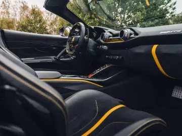 812 GTS Atelier  Viola Hong Kong   Carbon   VAT