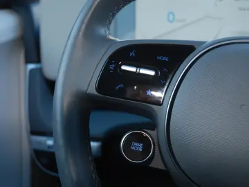 IONIQ 5 77 4 kWh Allradantrieb Unique Assistpak