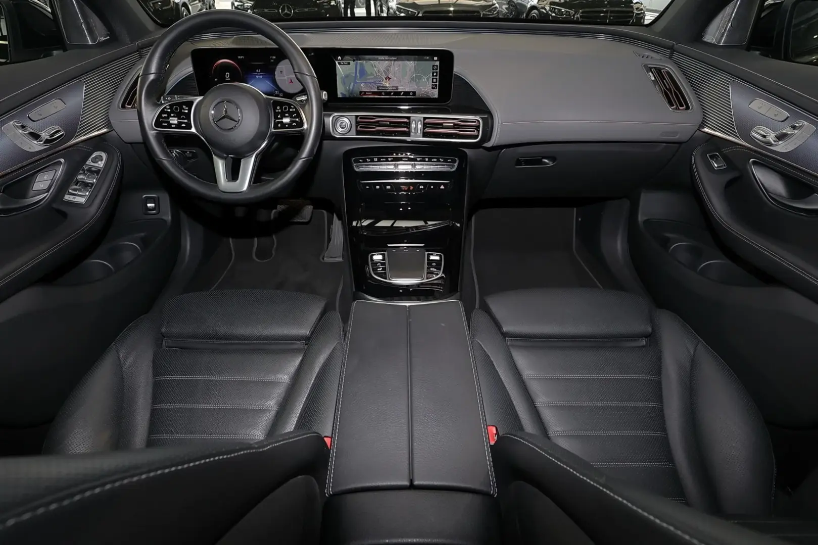 EQC 400 4M HEAD UP DISTRONIC MEMORY 360  LED 20