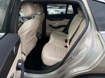 EQC 400 4M DISTR Sitzklima Memory HeadUp MBeam