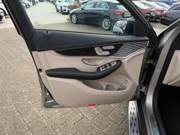 EQC 400 4M DISTR Sitzklima Memory HeadUp MBeam