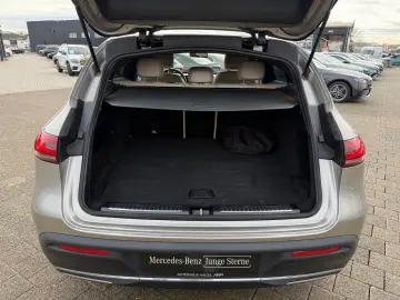 EQC 400 4M DISTR Sitzklima Memory HeadUp MBeam