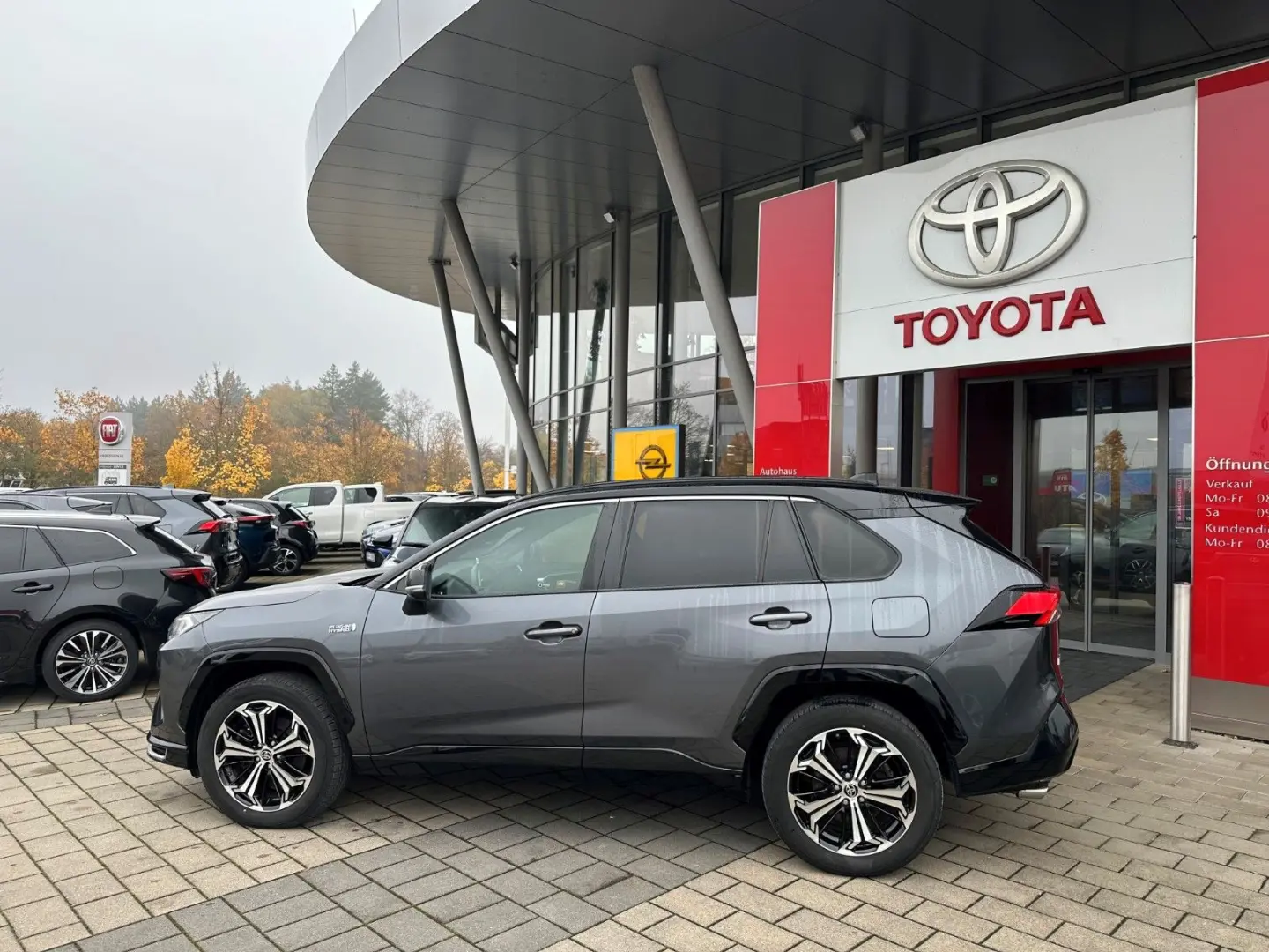 RAV4 Plug-in Hybrid 4x4  LEDER  360  HUD AHK JBL