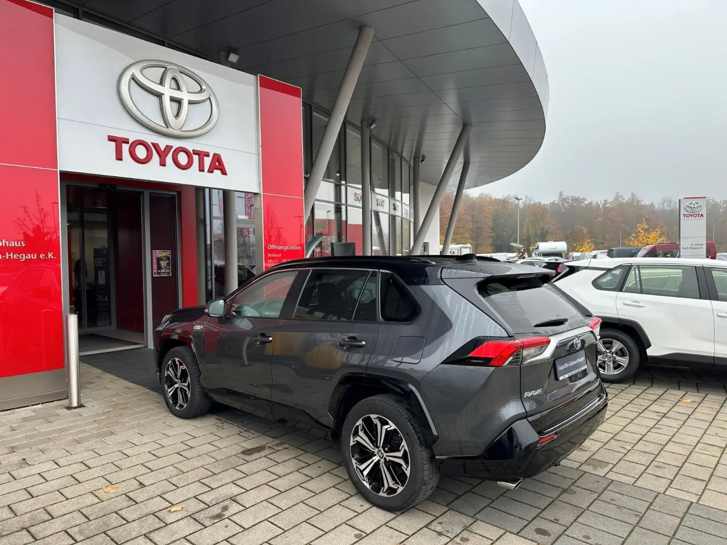 RAV4 Plug-in Hybrid 4x4  LEDER  360  HUD AHK JBL