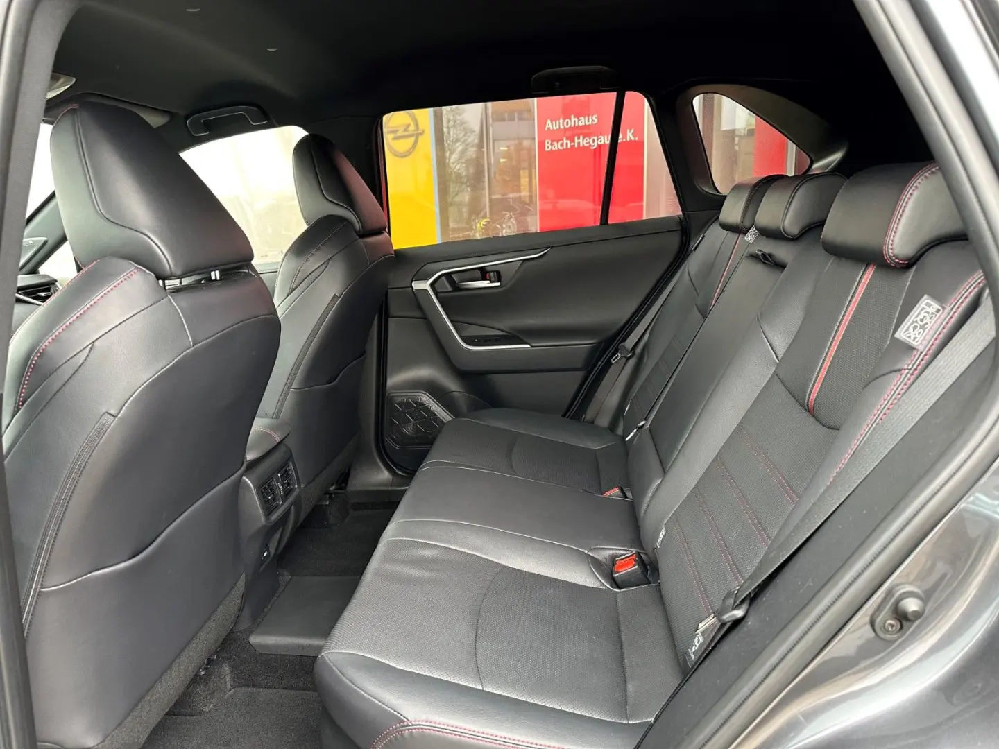 RAV4 Plug-in Hybrid 4x4  LEDER  360  HUD AHK JBL