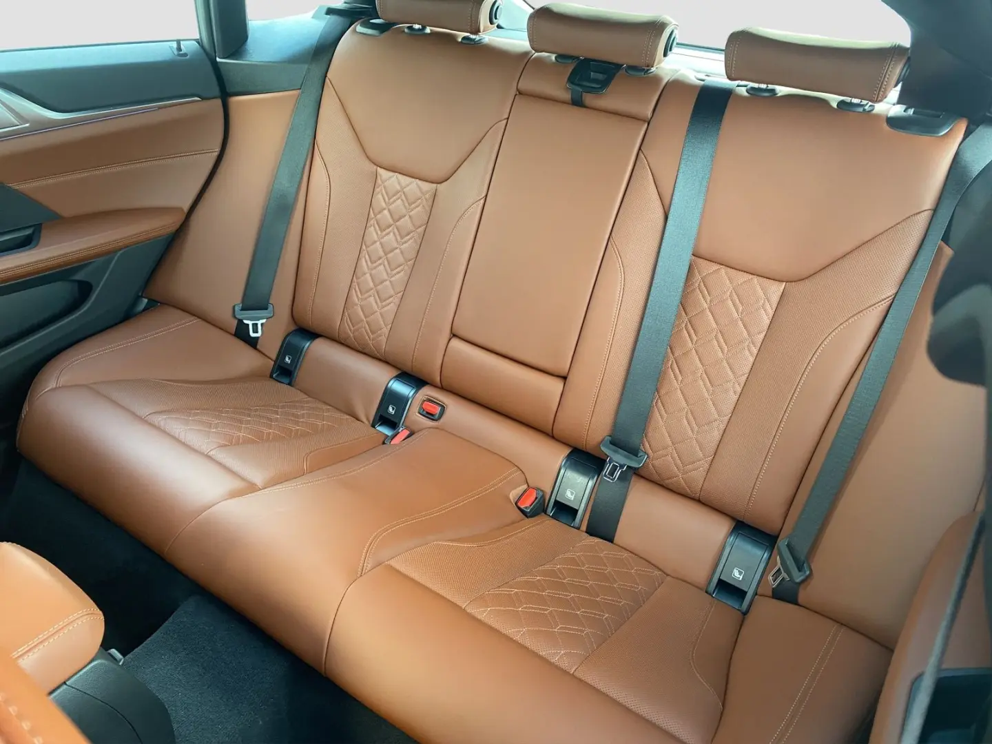 i4 M50    M-Sport DrvAssPro 360  AHK HiFi DAB