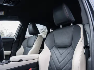 NX 450h   Executive ACC LED 360  Interieur-Pak.