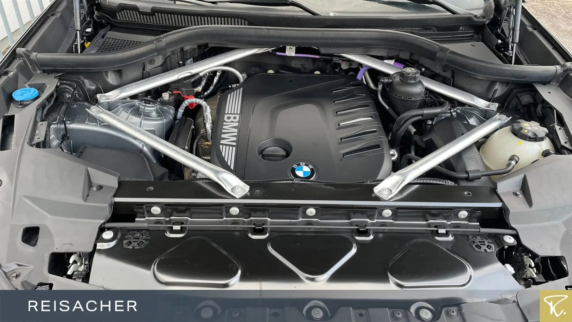 X5 xDrive30dA M-Sport PRO Pano AHK DAPro LM22