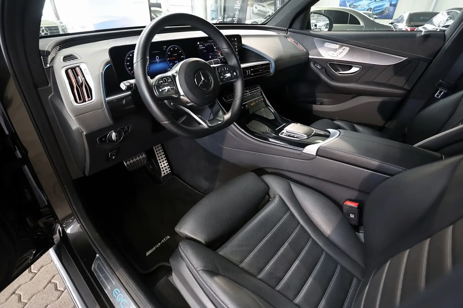 EQC 400 4M AMG HEADUP 360  DISTRONIC MEMORY 20