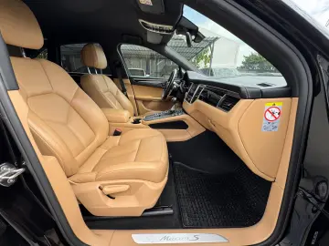Porsche Macan S
