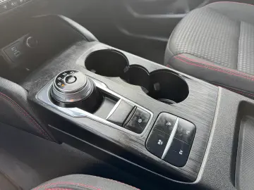 Ford Kuga 2.5 Duratec PHEV ST-LINE