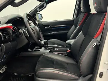 Hilux 2.8 D4-D GR Sport