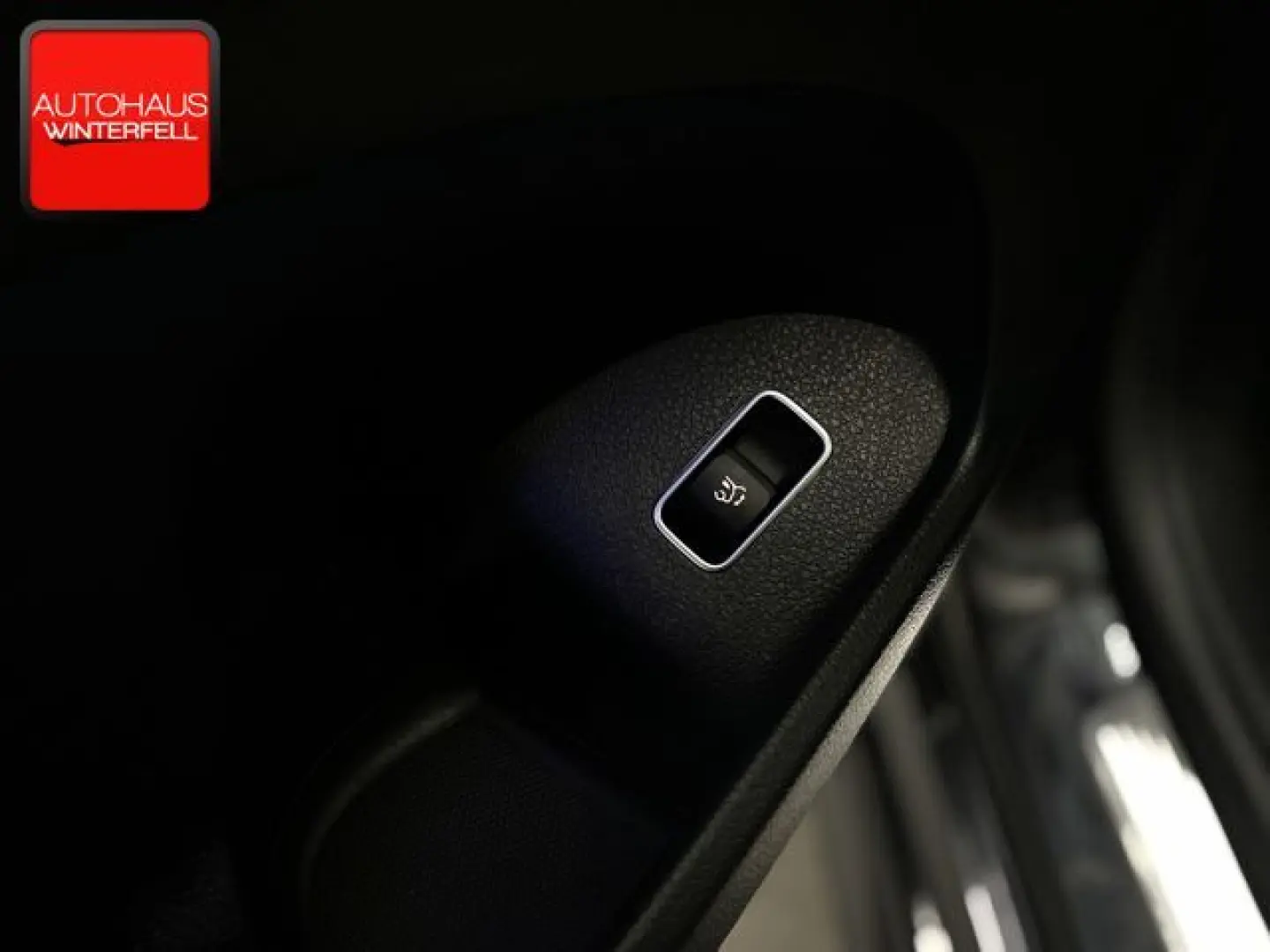 GLE 400 d 4M AMG PANO AHK LUFT MEMO 360 DISTRO