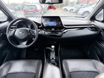 Toyota C-HR Hybrid Lounge