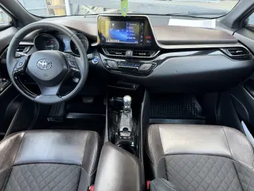 Toyota C-HR Hybrid Lounge