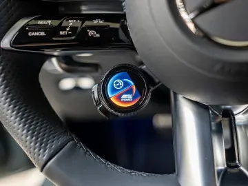 GLC 43 AMG 4M Premium Dynamic  21  Distr. LED Na