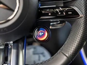 GLC 43 AMG 4M Premium Dynamic  21  Distr. LED Na