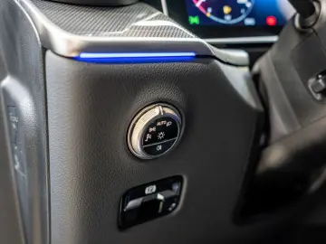 GLC 43 AMG 4M Premium Dynamic  21  Distr. LED Na