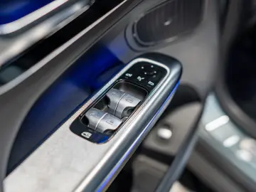 GLC 43 AMG 4M Premium Dynamic  21  Distr. LED Na