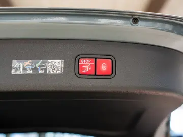 GLC 43 AMG 4M Premium Dynamic  21  Distr. LED Na