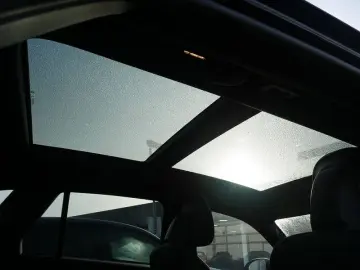 GLC 300 d 4M   BURM AMG NIGHT DISTR SPUR PANO