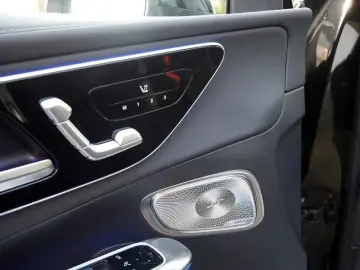 GLC 300 d 4M   BURM AMG NIGHT DISTR SPUR PANO