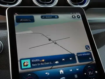 GLC 300 d 4M   BURM AMG NIGHT DISTR SPUR PANO