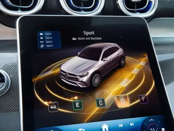 GLC 300 d 4M   BURM AMG NIGHT DISTR SPUR PANO