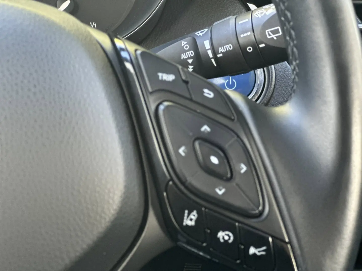 Toyota   C-HR 1.8 Hybrid Active