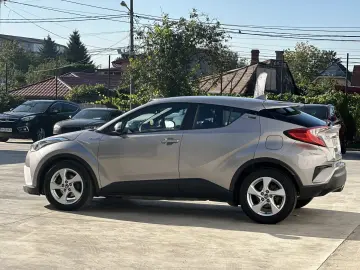 Toyota   C-HR 1.8 Hybrid Active
