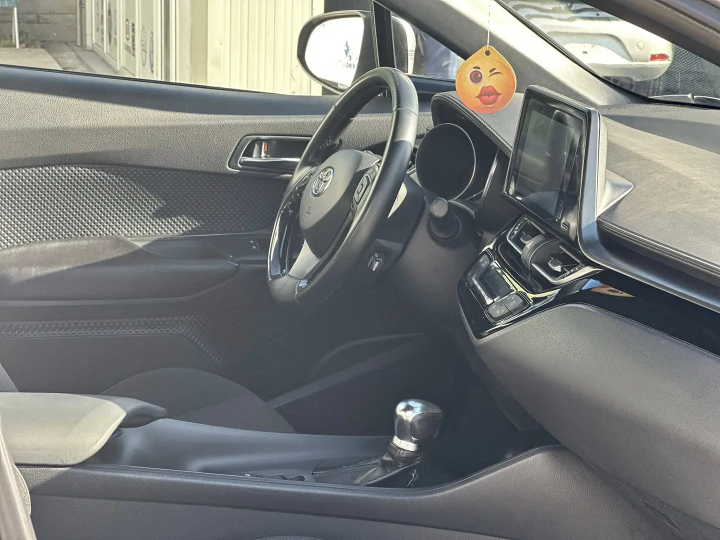 Toyota   C-HR 1.8 Hybrid Active