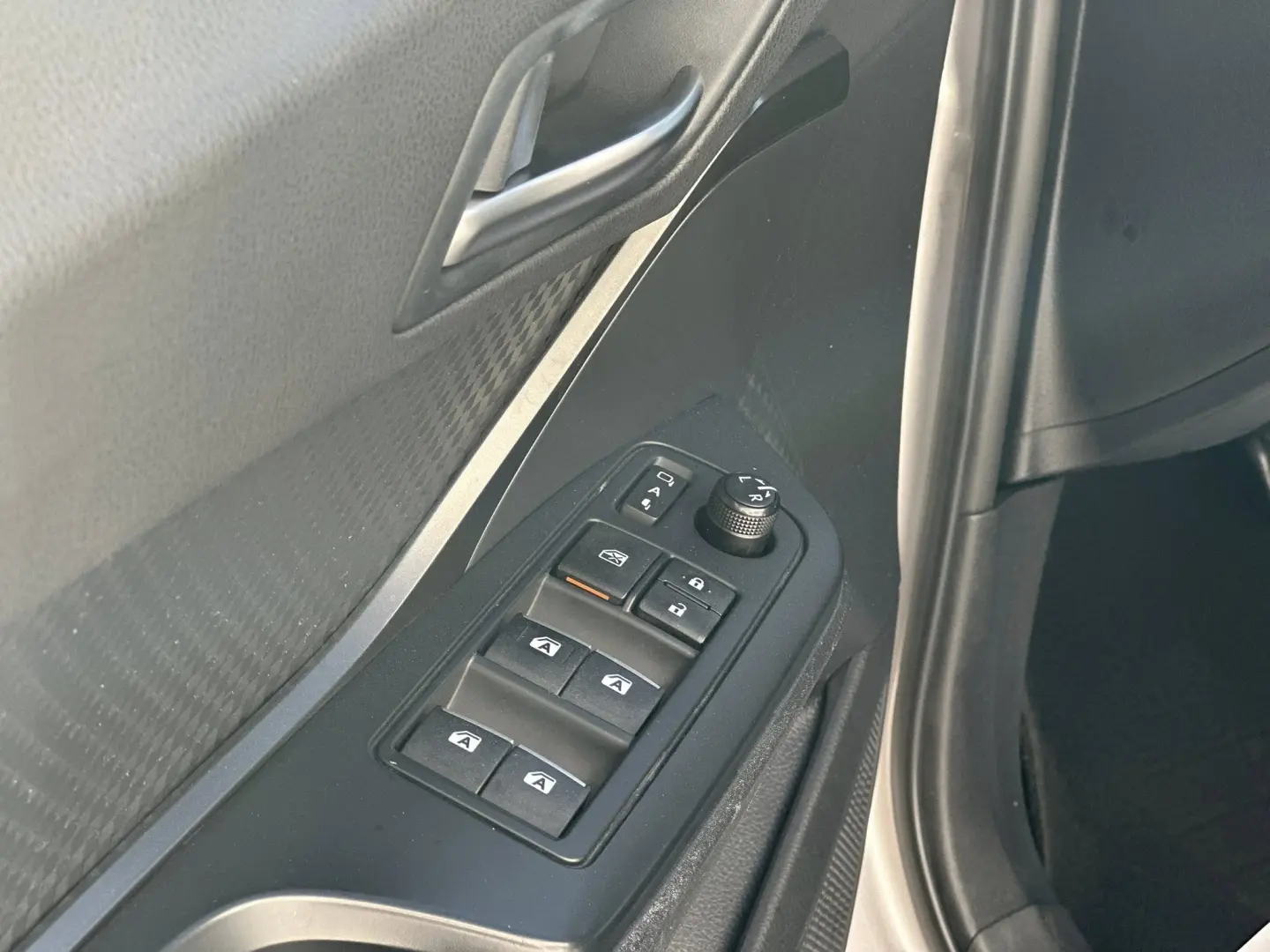 Toyota   C-HR 1.8 Hybrid Active