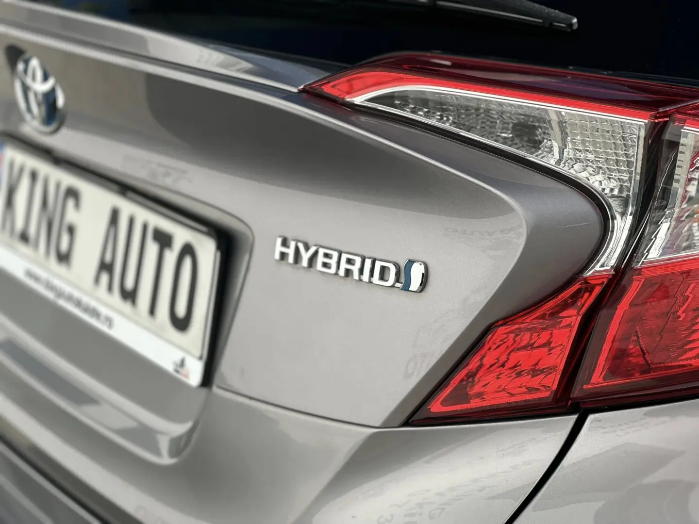 Toyota   C-HR 1.8 Hybrid Active