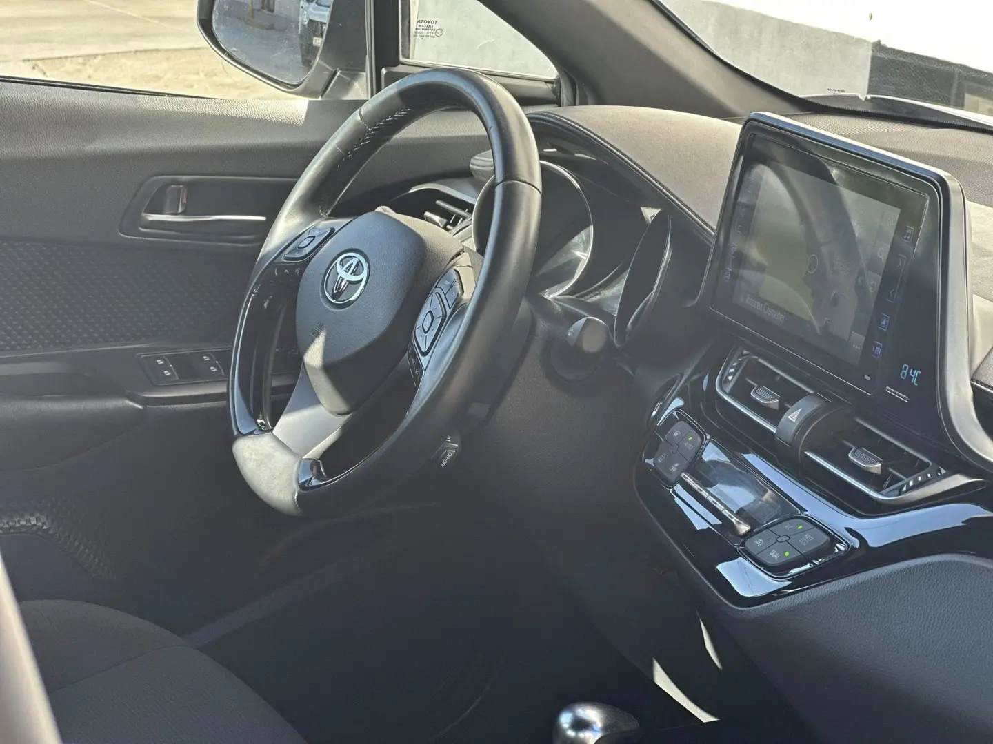 Toyota   C-HR 1.8 Hybrid Active