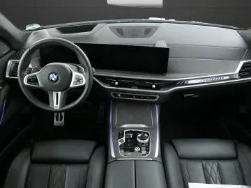 BMW X7 M 60i xDrive G07 LCI