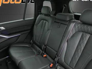 BMW X7 M 60i xDrive G07 LCI