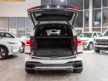 BMW X7 M 60i xDrive G07 LCI