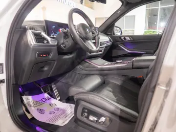 BMW X7 M 60i xDrive G07 LCI