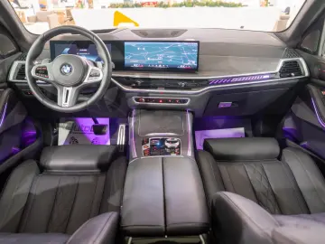 BMW X7 M 60i xDrive G07 LCI