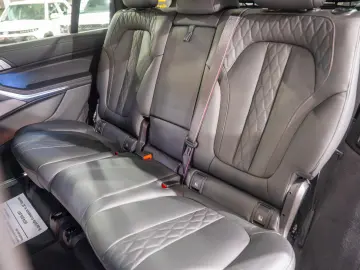BMW X7 M 60i xDrive G07 LCI