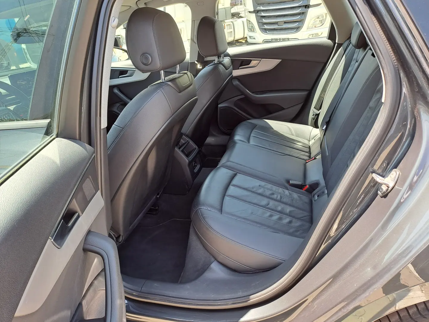 Audi A4 Avant 2.0 TDI S tronic