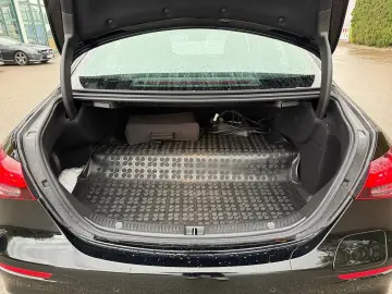 E 300 e AMG Line 4Matic CAR-PLAY RFK NAVI SITZH