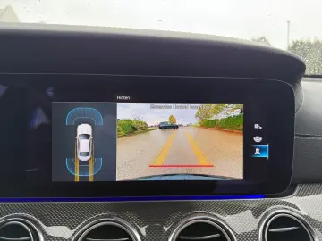 E 300 e AMG Line 4Matic CAR-PLAY RFK NAVI SITZH