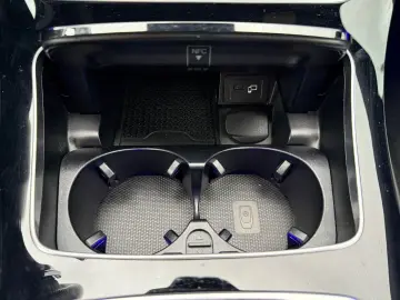 E 300 e AMG Line 4Matic CAR-PLAY RFK NAVI SITZH