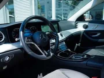 E 220 d Lim. Avantgarde 9G PANO LED MBUX NIGHT