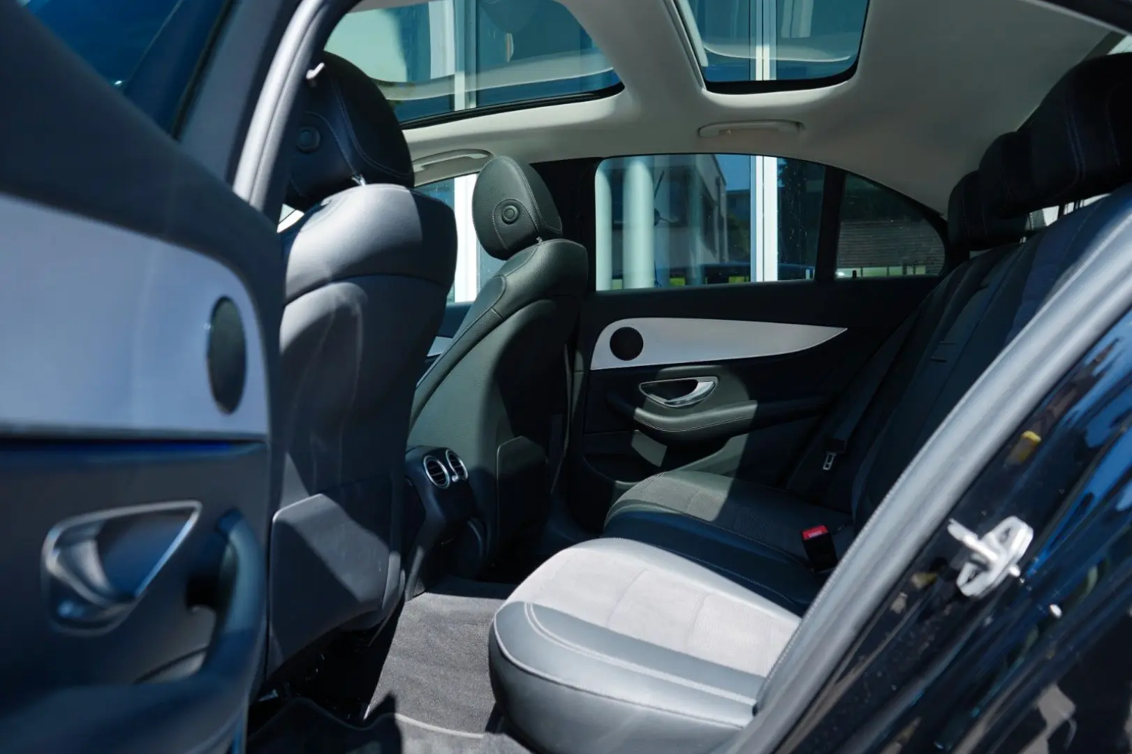 E 220 d Lim. Avantgarde 9G PANO LED MBUX NIGHT