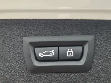 BMW 320D Sportline Facelift interior M