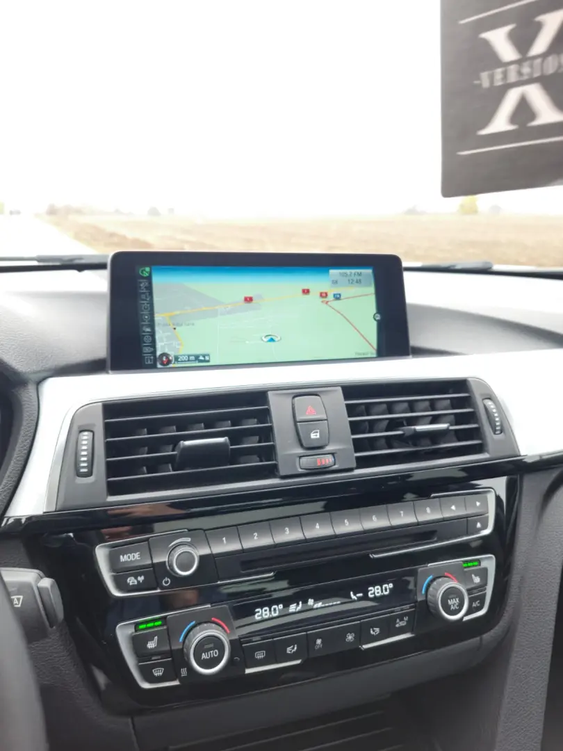 BMW 320D Sportline Facelift interior M