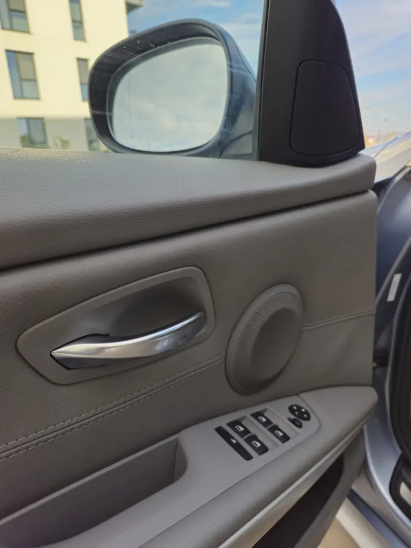 BMW Seria 318D E90 2011 Business Line